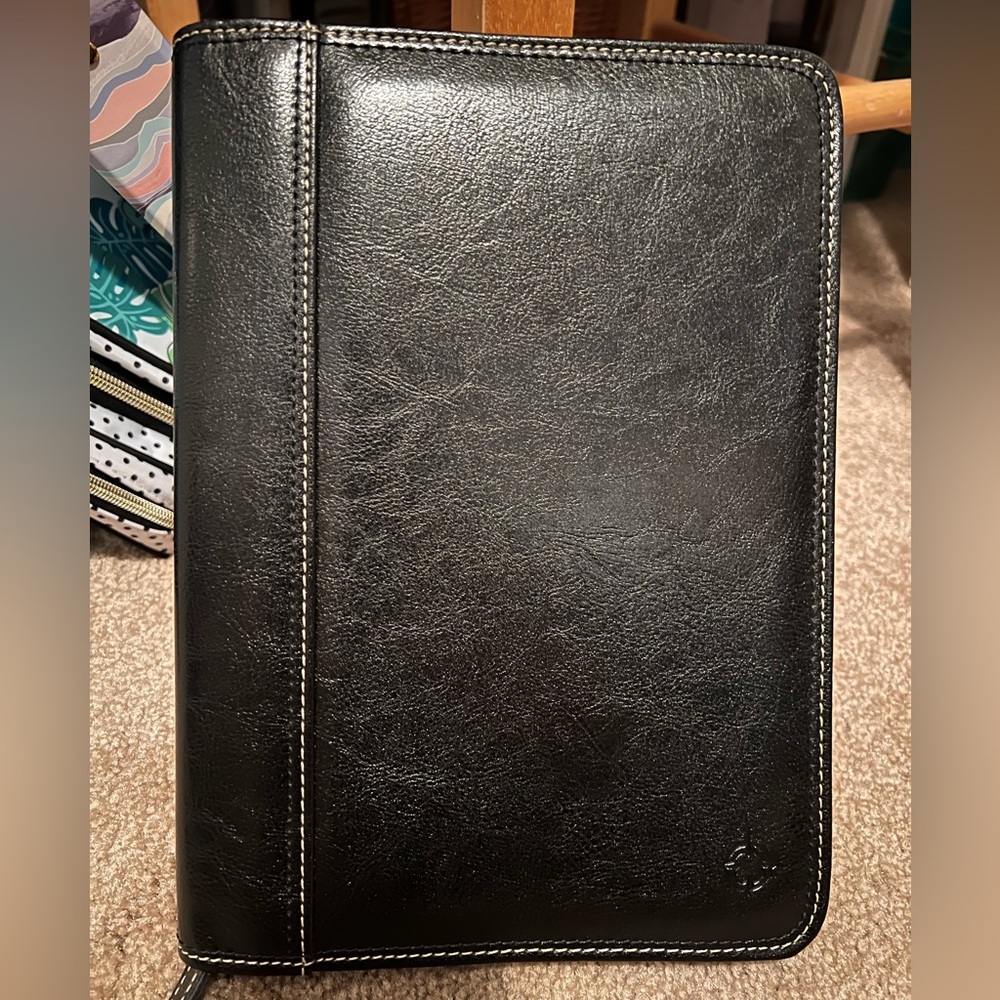 Franklin Covey CLASSIC planner binder